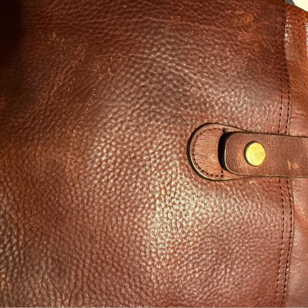 Duluth Trading Co Lifetime Leather travel bag, vintage EUC, collectible